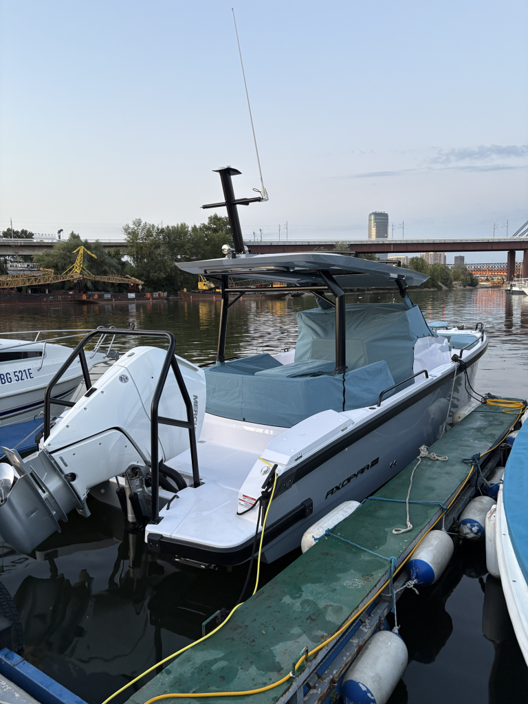 Axopar 29 Sun Top BRABUS Platinum grey